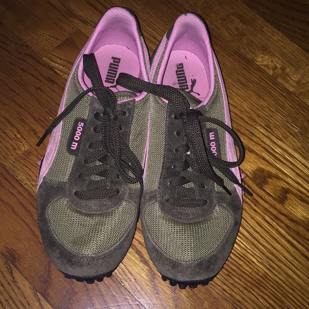 Vintage Puma Sneakers.